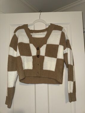 Checker Knit Button-Front Cropped Sweater Cardigan - Beige & White